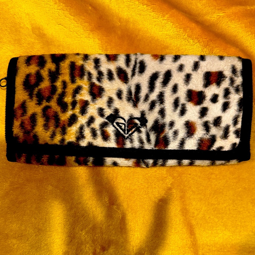Roxy Y2K Leopard snap wallet